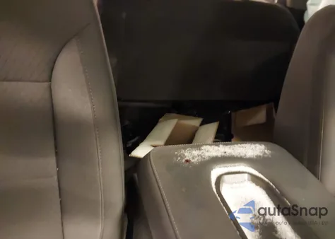 2024 Chevrolet Silverado 1500 4Wd Standard Bed Lt With 2Ft z USA, uszkodzony, nr VIN 1GCRDKEK1RZ396014